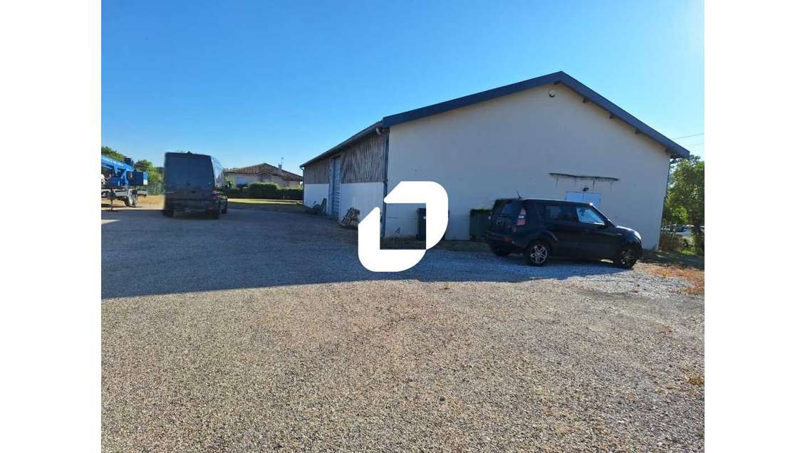 A louer Local d'activité 368m² Sainte eulalie