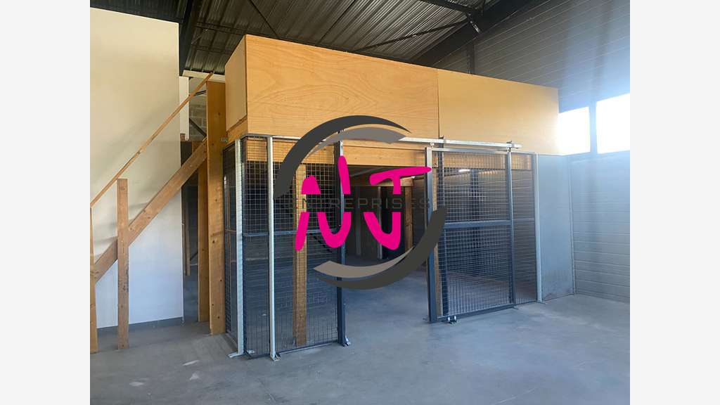 Loue local d'activité 220m² à Ste Gemmes sur Loire