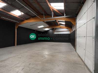 A LOUER - LOCAL ACTIVITE ENVIRON 210 M² - SAINTES-