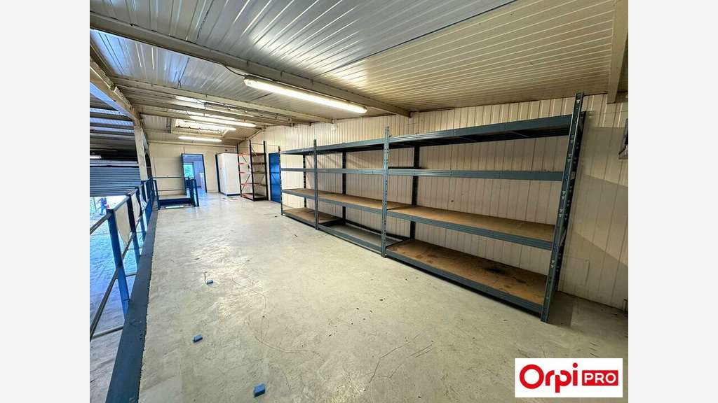 Loue local activités 230m² Ste Geneviève des Bois