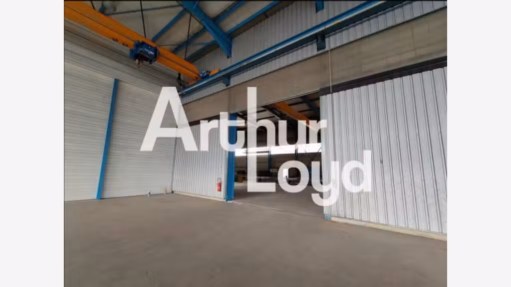 Loue local d'activité 3200m² Sainte-Hélène-du-Lac