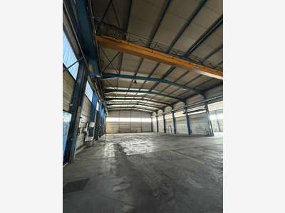 Loue local d'activité 3200m² Sainte-Hélène-du-Lac