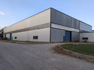 Loue locaux industriels 2000m² Ste Helene du Lac
