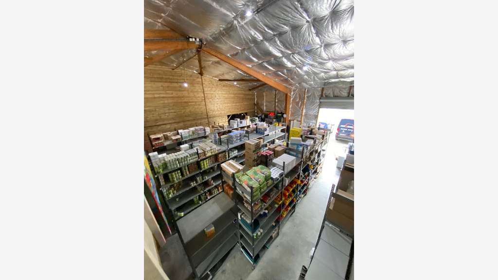 Loue local d'activités récent 265m² à Sainte-Luce