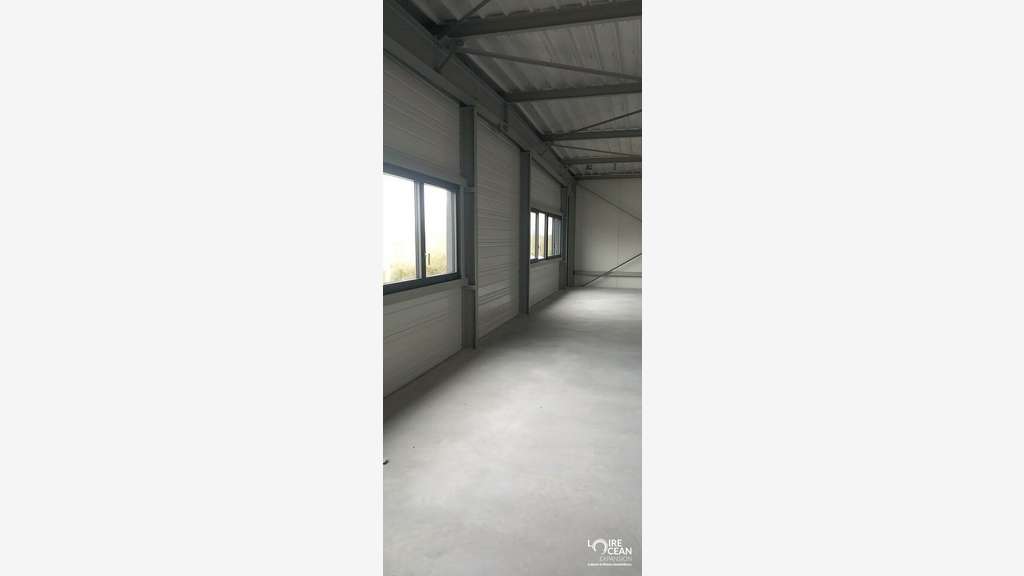 A louer local de 300m² à Sainte-Luce-sur-Loire