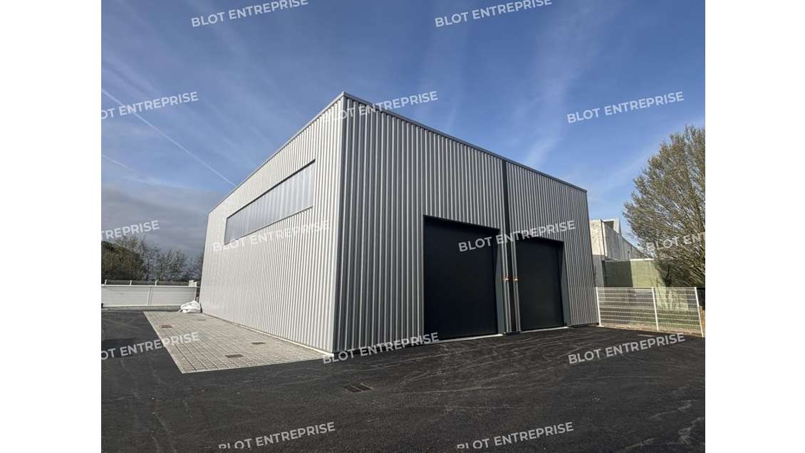 A louer locaux d'activités 393m² St-Luce/Loire