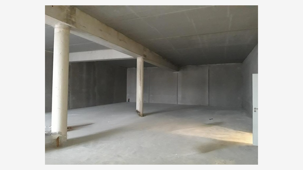Loue local d' activité 270m² bien placé à Ste Luce