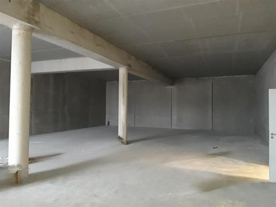 Loue local d' activité 270m² bien placé à Ste Luce