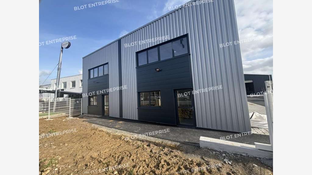 A louer locaux d'activités 197m² Sainte-Luce/Loire
