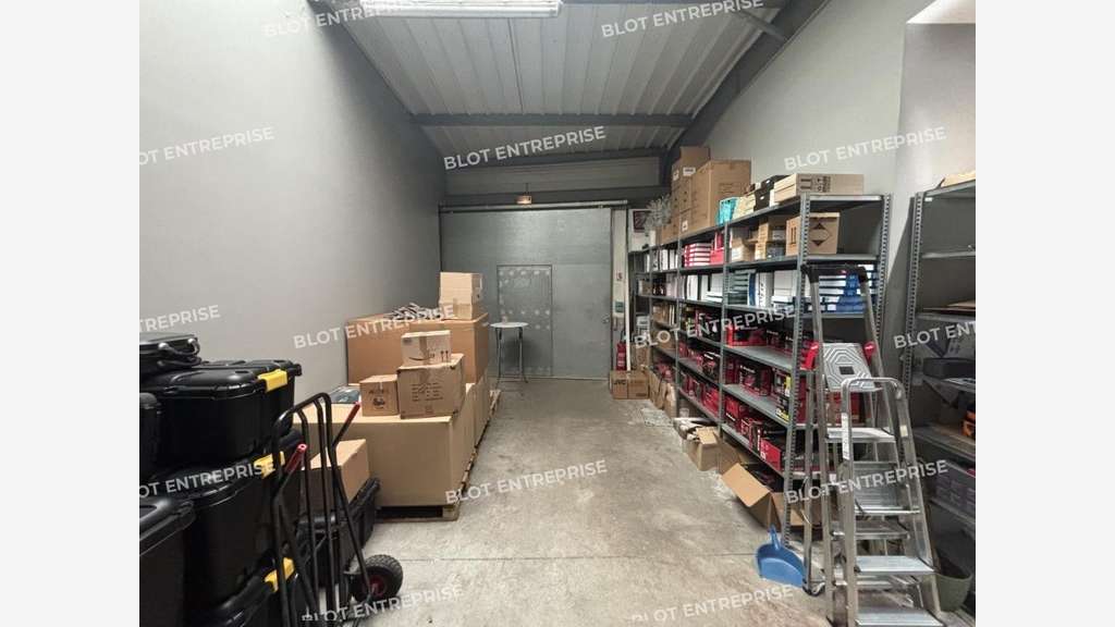 Loue local d'activités 130m² Sainte-Luce-sur-Loire