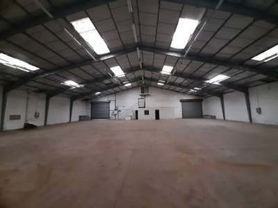A LOUER LOCAL D'ACTIVITE INDEPENDANT DE 1.000 m²
