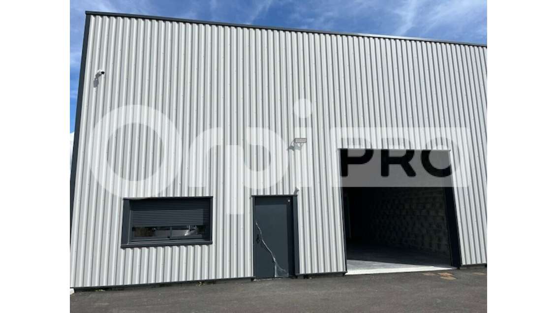 Local d'activité neuf 280m² à louer à Ste-Soulle
