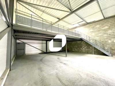 Location Locaux d'activités - Entrepôts à Salaunes