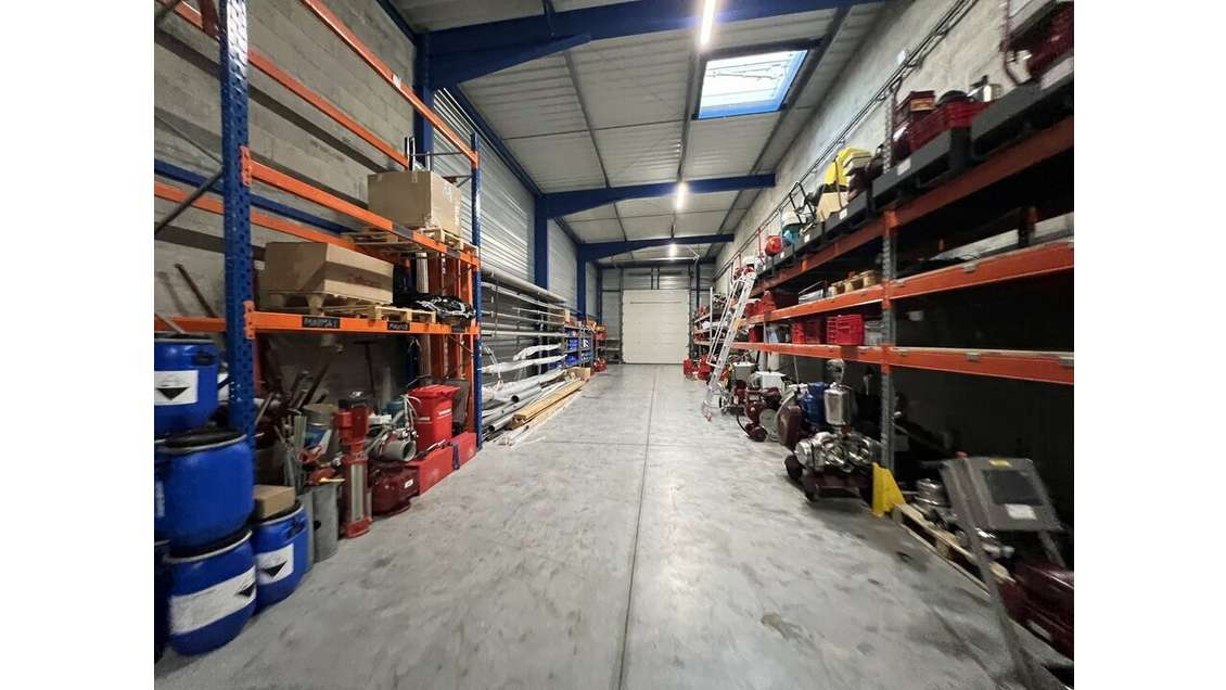 Local industriel 1549m² à louer Sud agglo Cognac