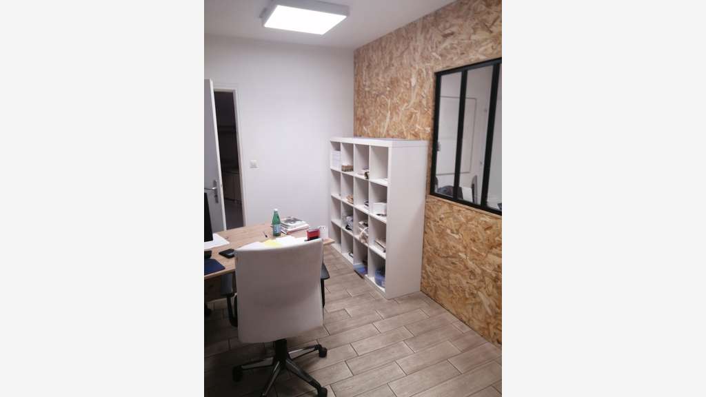 A louer bâtiment activité 720m² agglo rochelaise