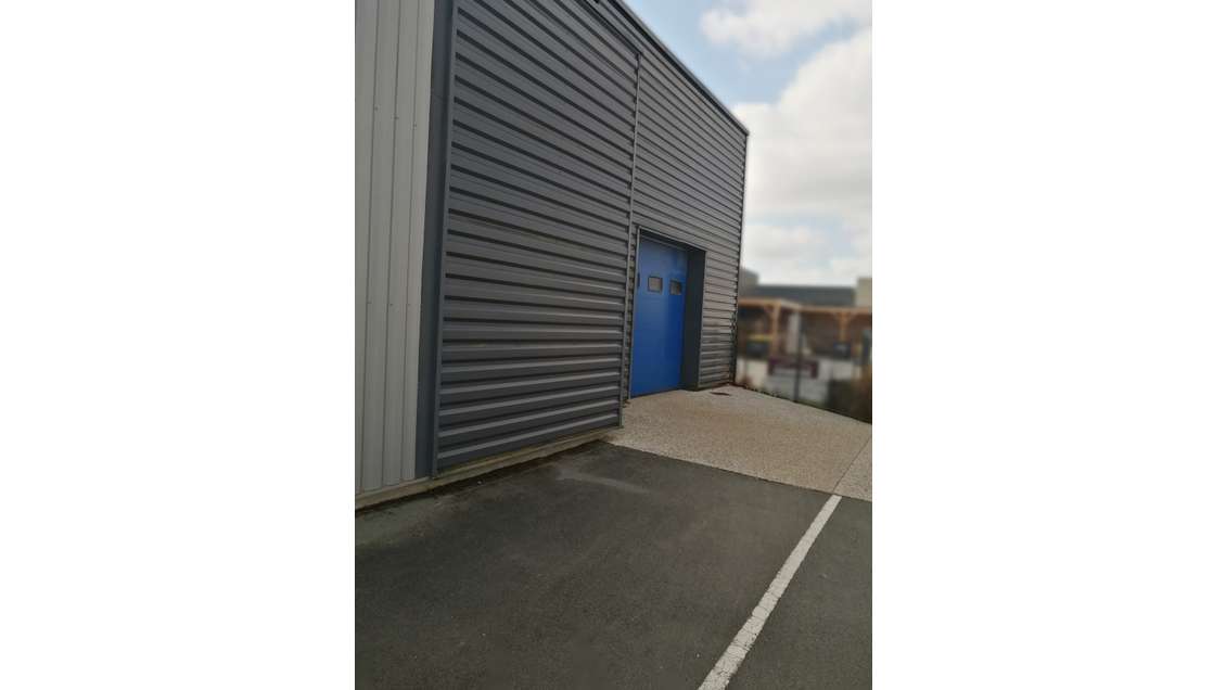 A louer bâtiment activité 720m² agglo rochelaise