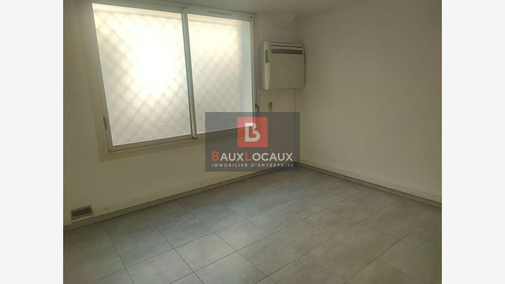 A louer local 56m² centre-ville Salon-de-Provence