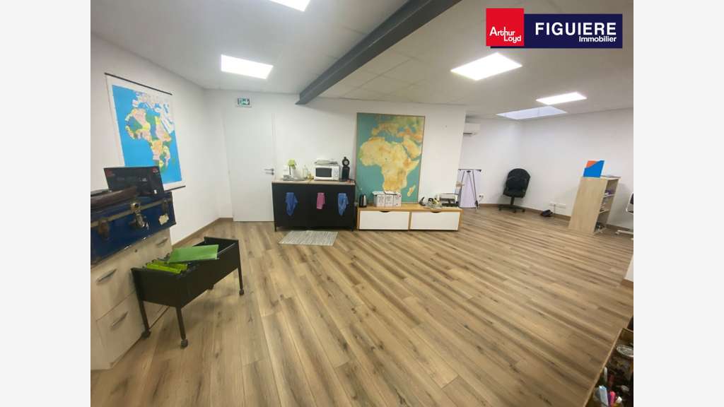 Location local mixte neuf 162m² à Lamanon D538
