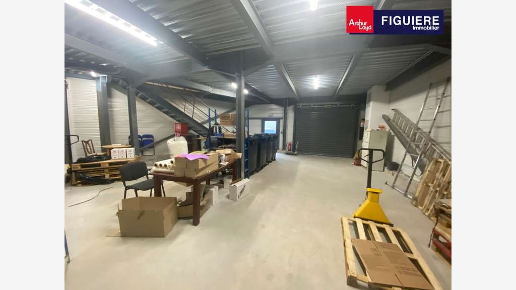 Location local mixte neuf 162m² à Lamanon D538