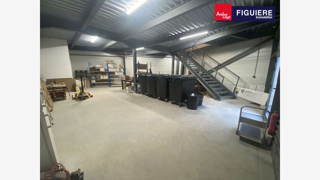 Location local mixte neuf 162m² à Lamanon D538