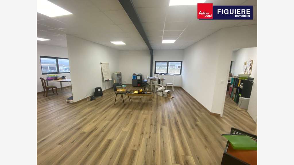 Location local mixte neuf 162m² à Lamanon D538
