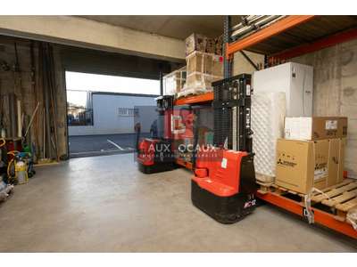 Location Locaux d'activités - Entrepôts à Salon-de-Provence