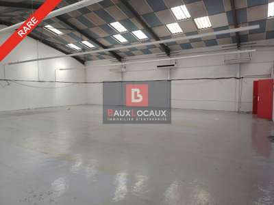 Entrepôt 300m² à louer à Salon-de-Provence
