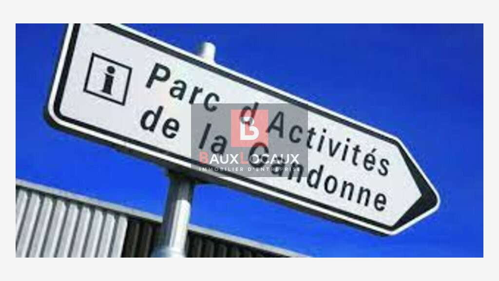 Loue local d'activité bureaux 600m² à Salon de Pce