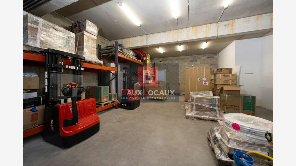 Location entrepot de 90m² à Salon de Provence