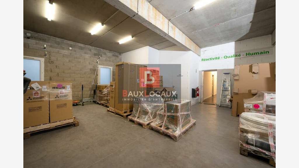 Location entrepot de 90m² à Salon de Provence