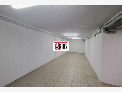 Local stockage 200m² à louer Sanary-sur-Mer centre