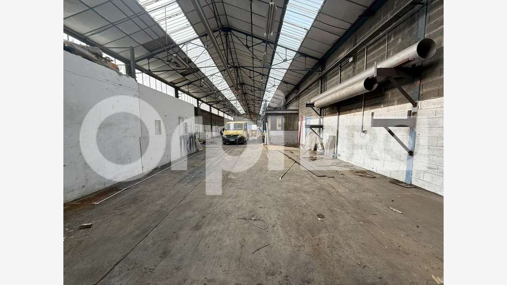 Local industriel 560m² à louer ZI Sandouville A29