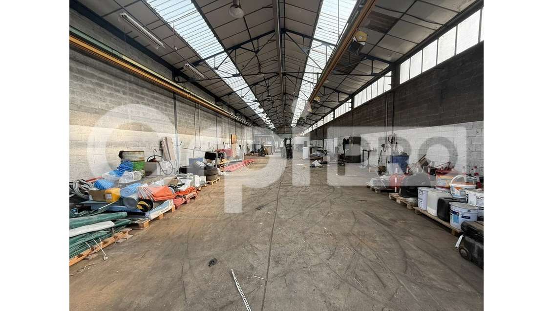 Local industriel 560m² à louer ZI Sandouville A29