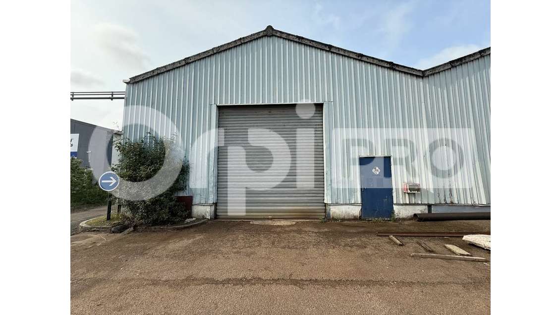Local industriel 560m² à louer ZI Sandouville A29