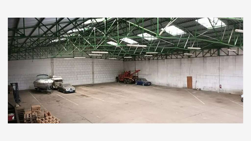 À louer local d'activités 1 214m² ZI Sandouville