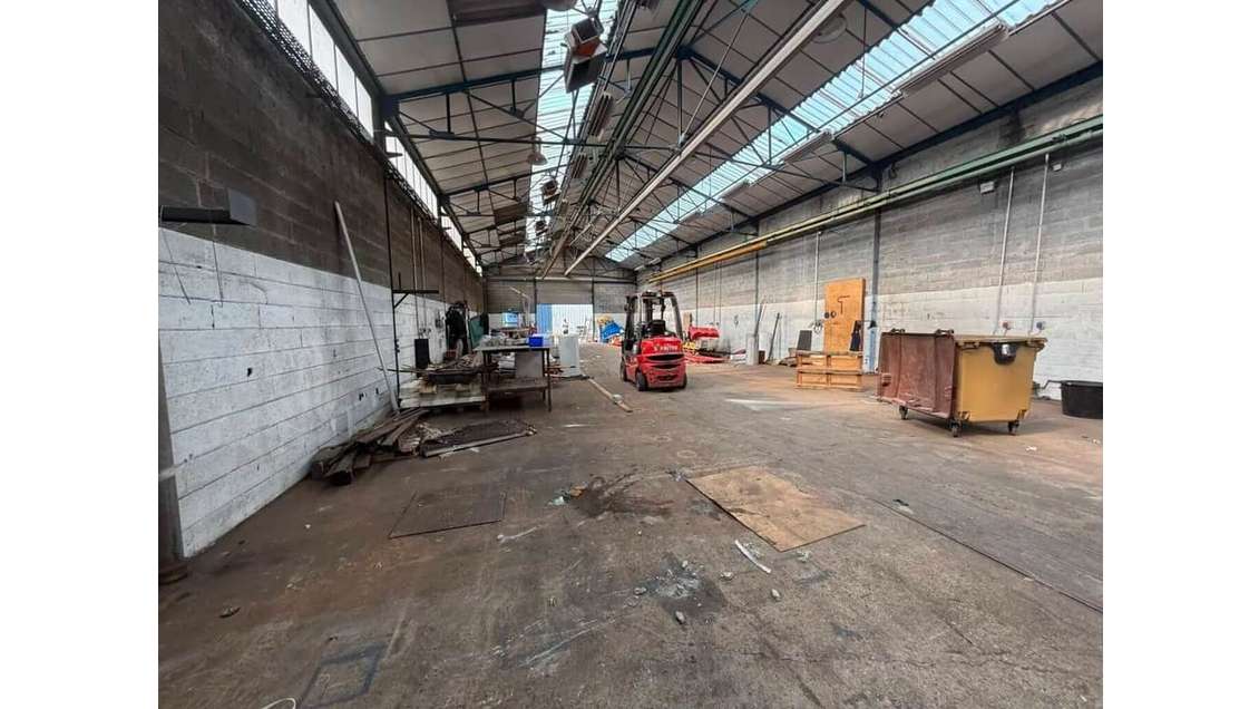 À louer local d'activités 560m² à Sandouville ZA