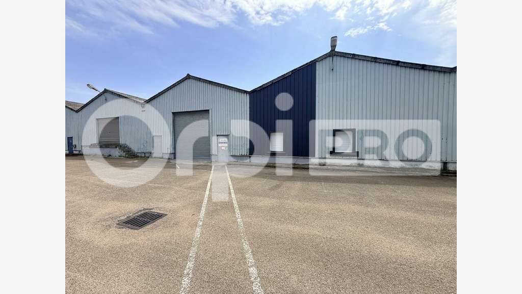 A louer entrepôt fonctionnel de 650m² Sandouville