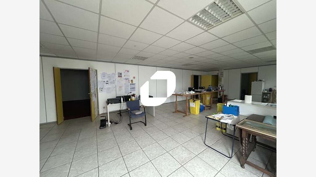 A louer Local d'activité 138m² Santeny