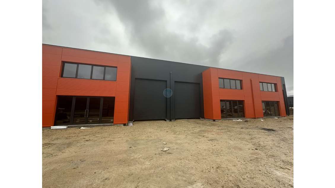 A louer local d'activité 500m² avec bureaux Saran