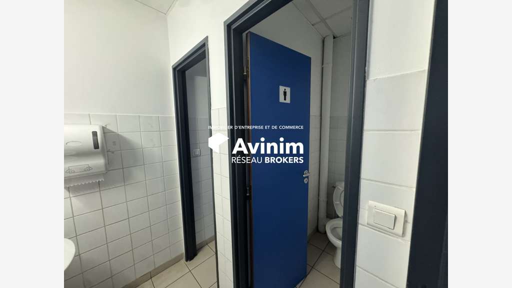 A louer entrepôt 732m² à Sarcelles