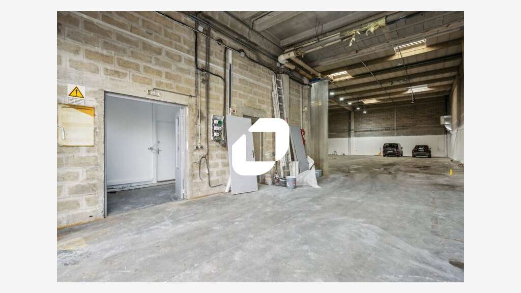A louer Local d'activité 1057m² Sarcelles