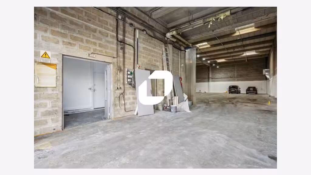 A louer Local d'activité 1057m² Sarcelles