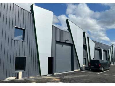 Location Locaux d'activités - Entrepôts à Sarcey