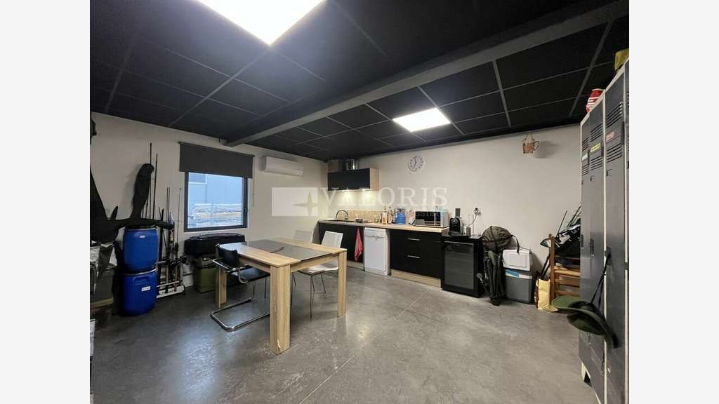 Local d'activité récent 190m² à louer à Sarcey