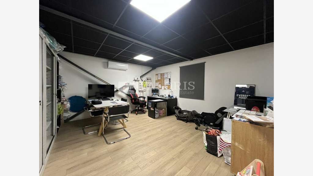 Local d'activité récent 190m² à louer à Sarcey