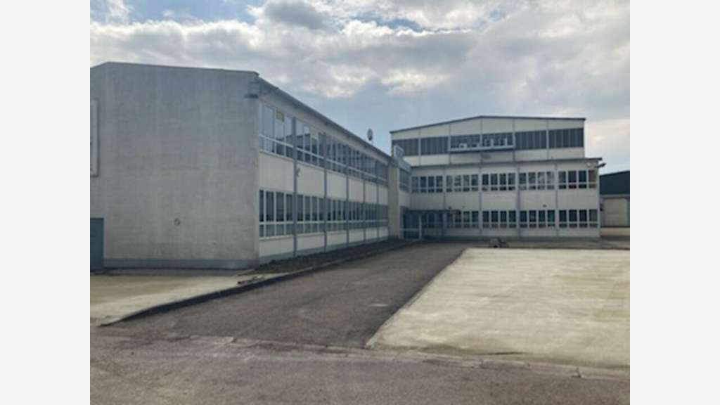 Locaux à partir de 482 m² à louer à Sarreguemines