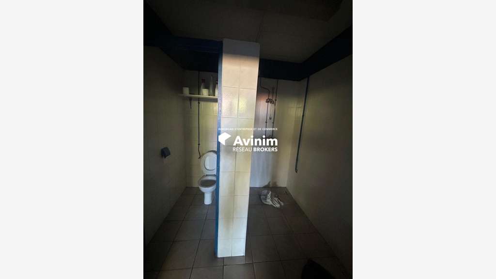 A louer local 370m² en bordure de rocade Sassenage
