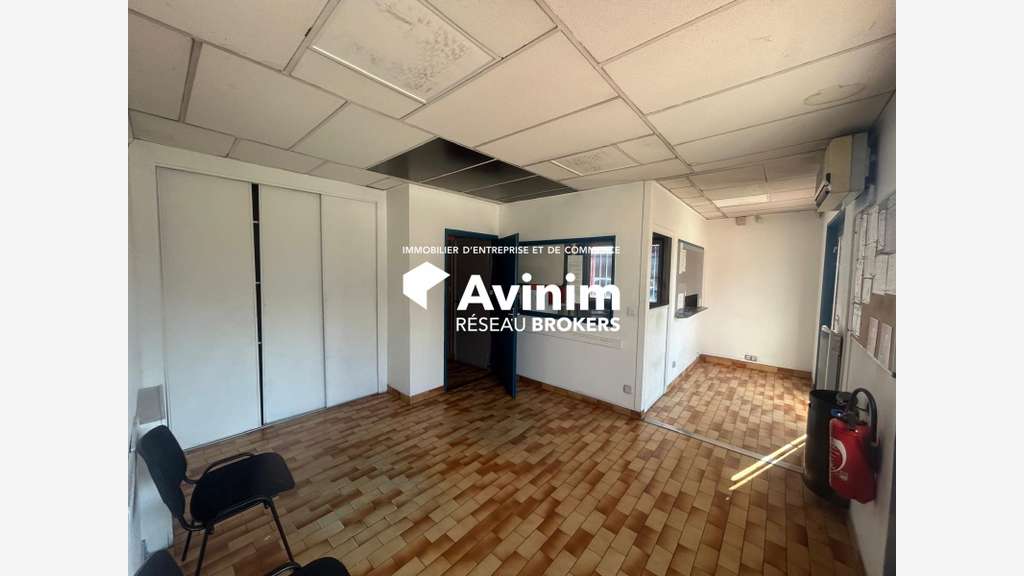 A louer local 370m² en bordure de rocade Sassenage