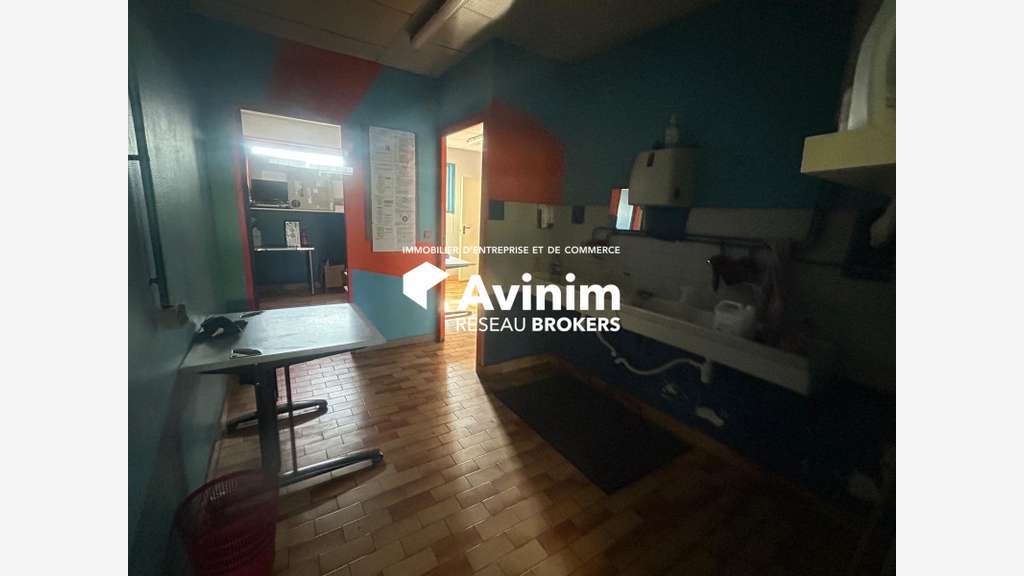 A louer local 370m² en bordure de rocade Sassenage
