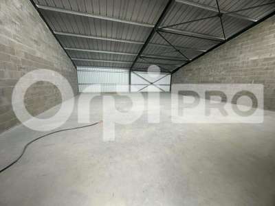 A louer local artisanal stockage 328m² Saubrigues